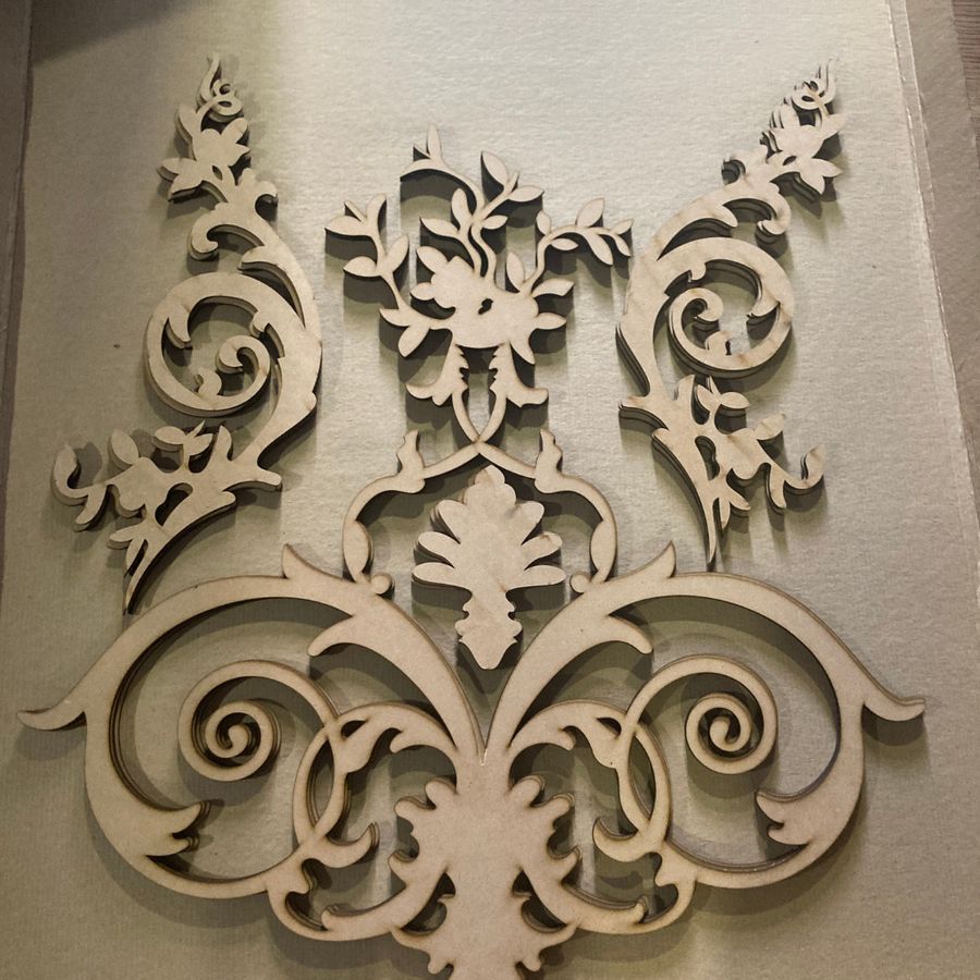 Ornamento de MDF con calado fino